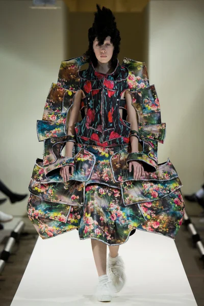 Look 4